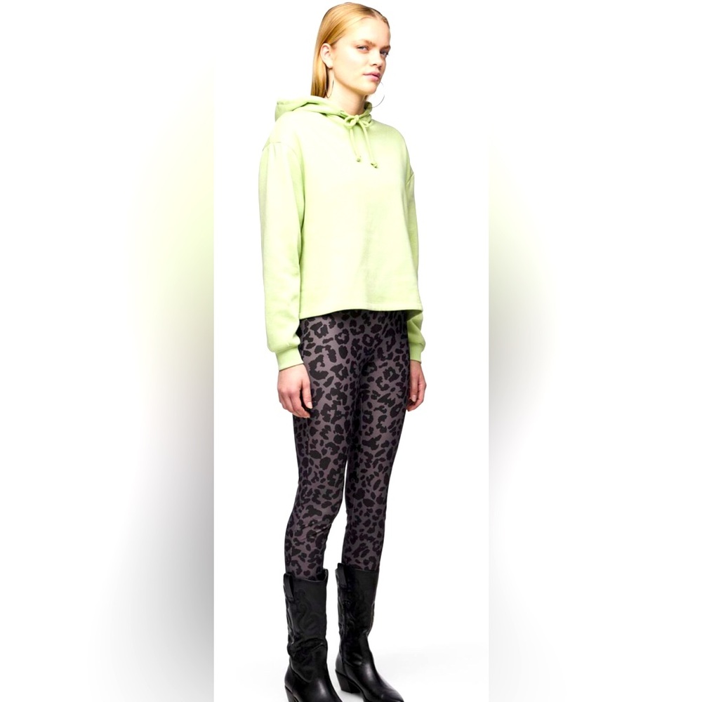 Leopard pants that are leggings and versatile. Small/ medium no tags. Worn 1x